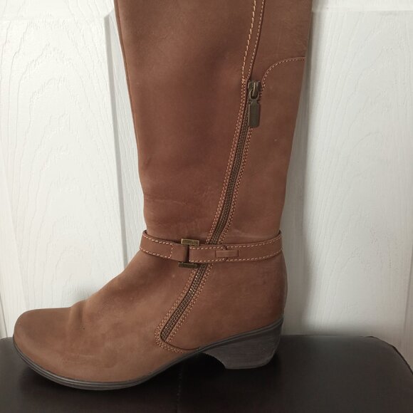 Boots - Picture 2 of 2